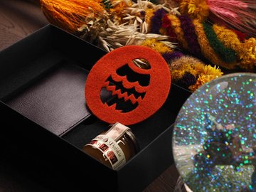 коричневий